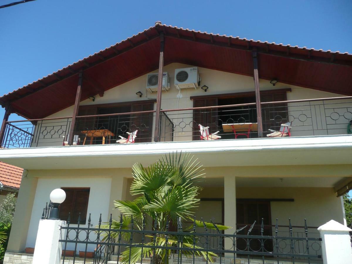 Kallilkratia Holiday Flat 2 Nea Kallikrateia Екстер'єр фото