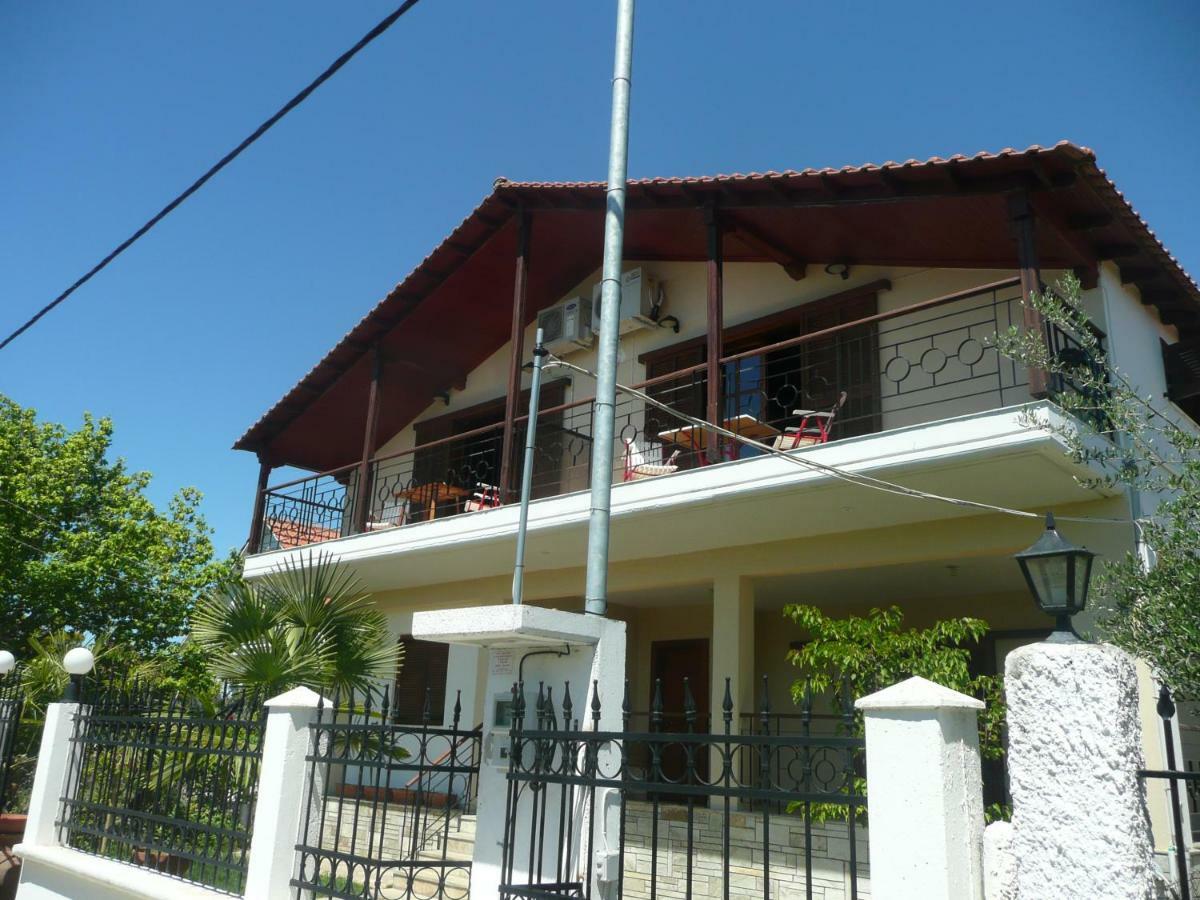 Kallilkratia Holiday Flat 2 Nea Kallikrateia Екстер'єр фото